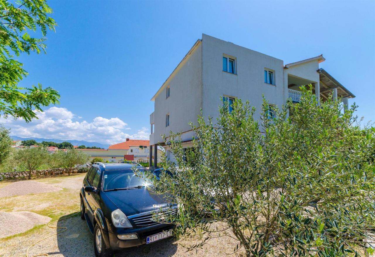 Apartments Ester Лопар Екстер'єр фото
