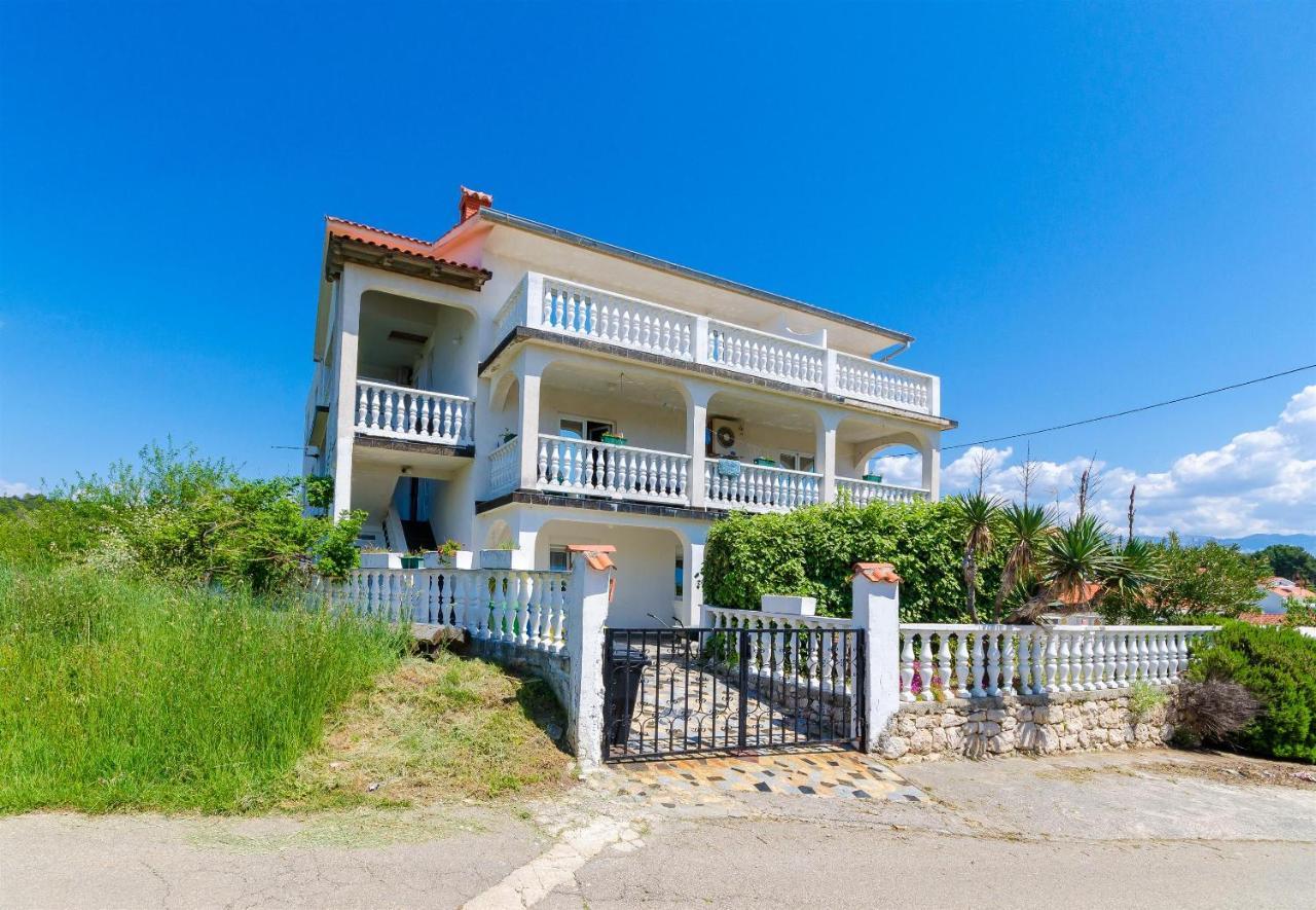 Apartments Ester Лопар Екстер'єр фото