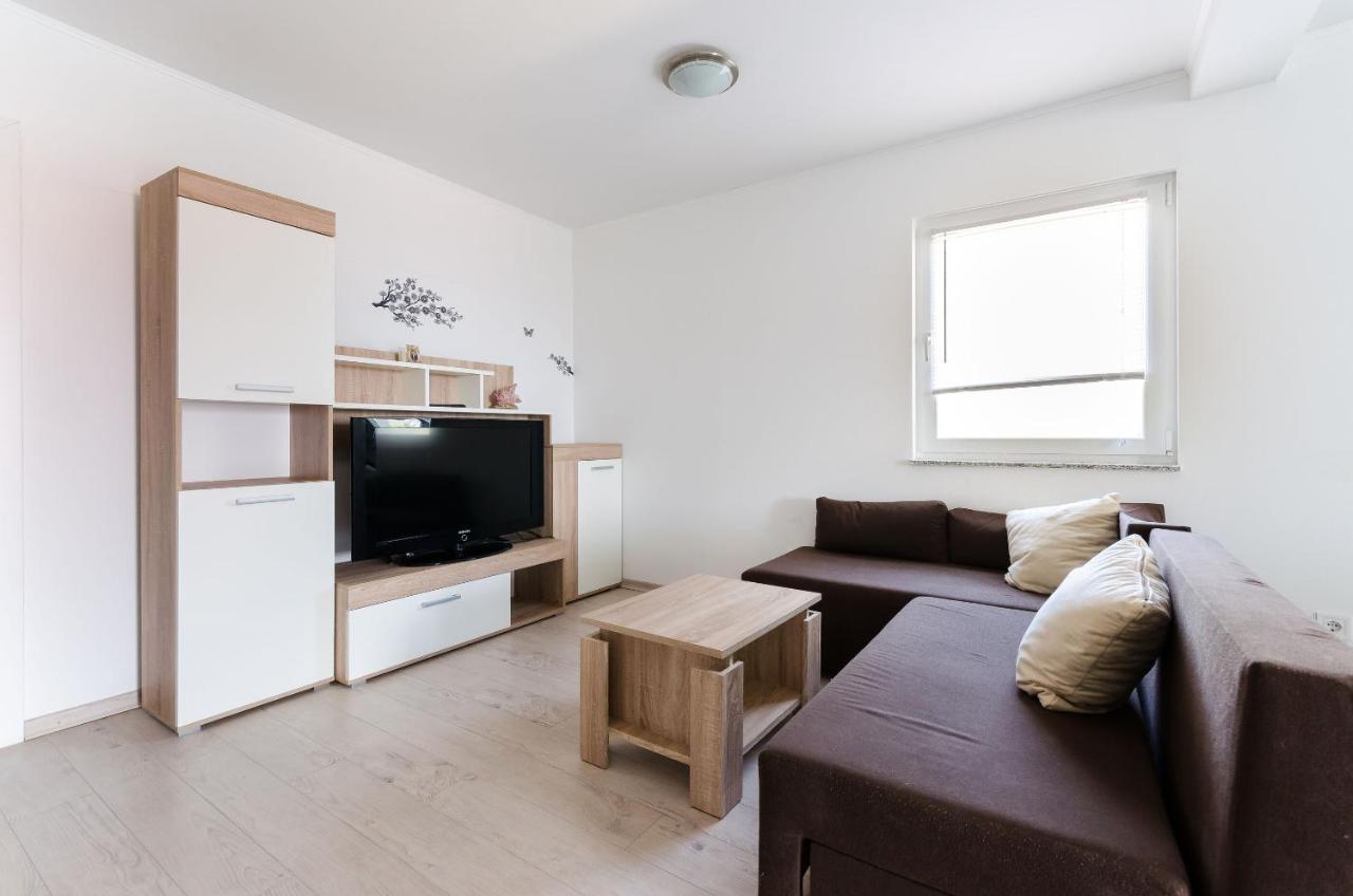 Apartments Ester Лопар Екстер'єр фото